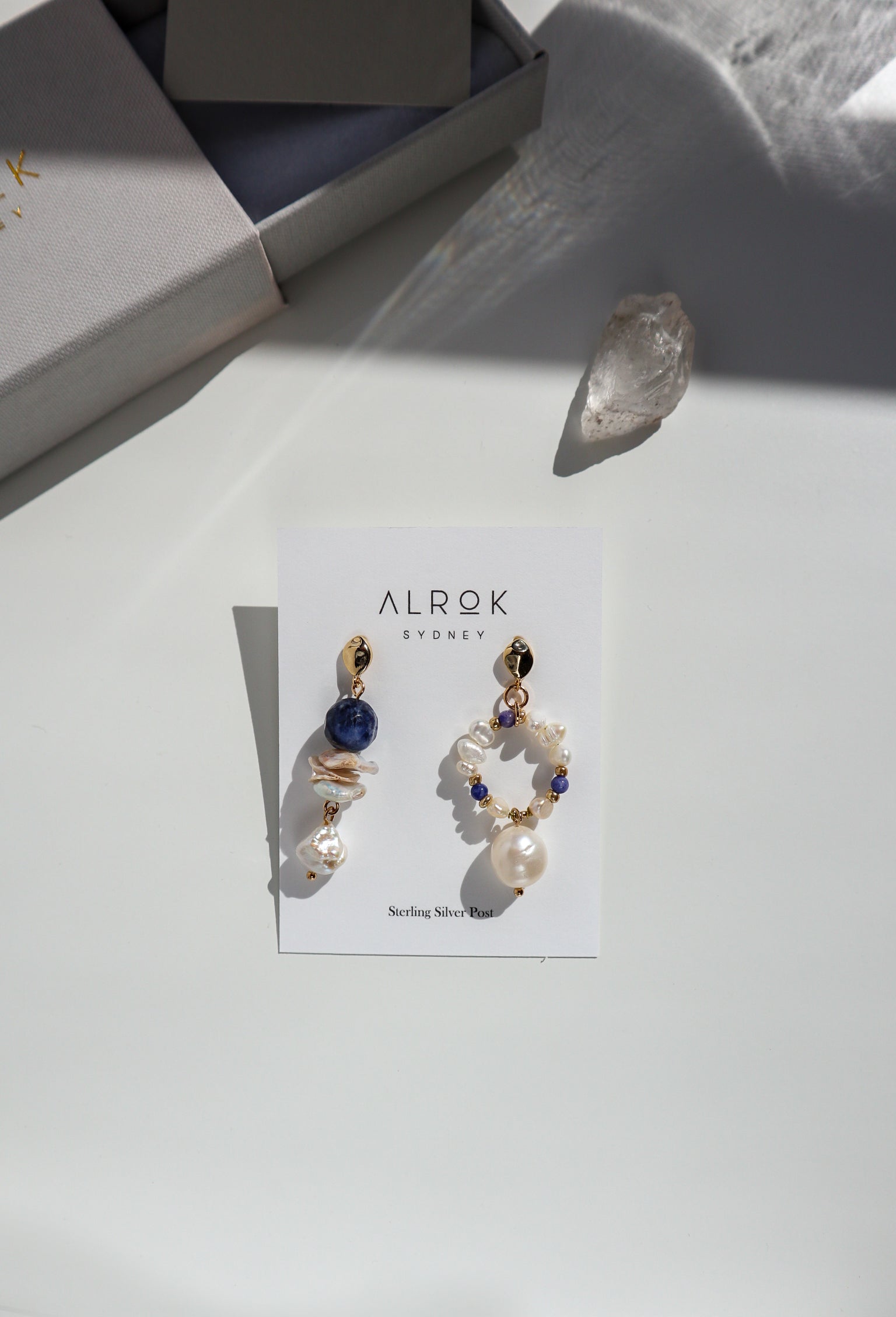 Oii Mismatch Pearl Earrings image 5