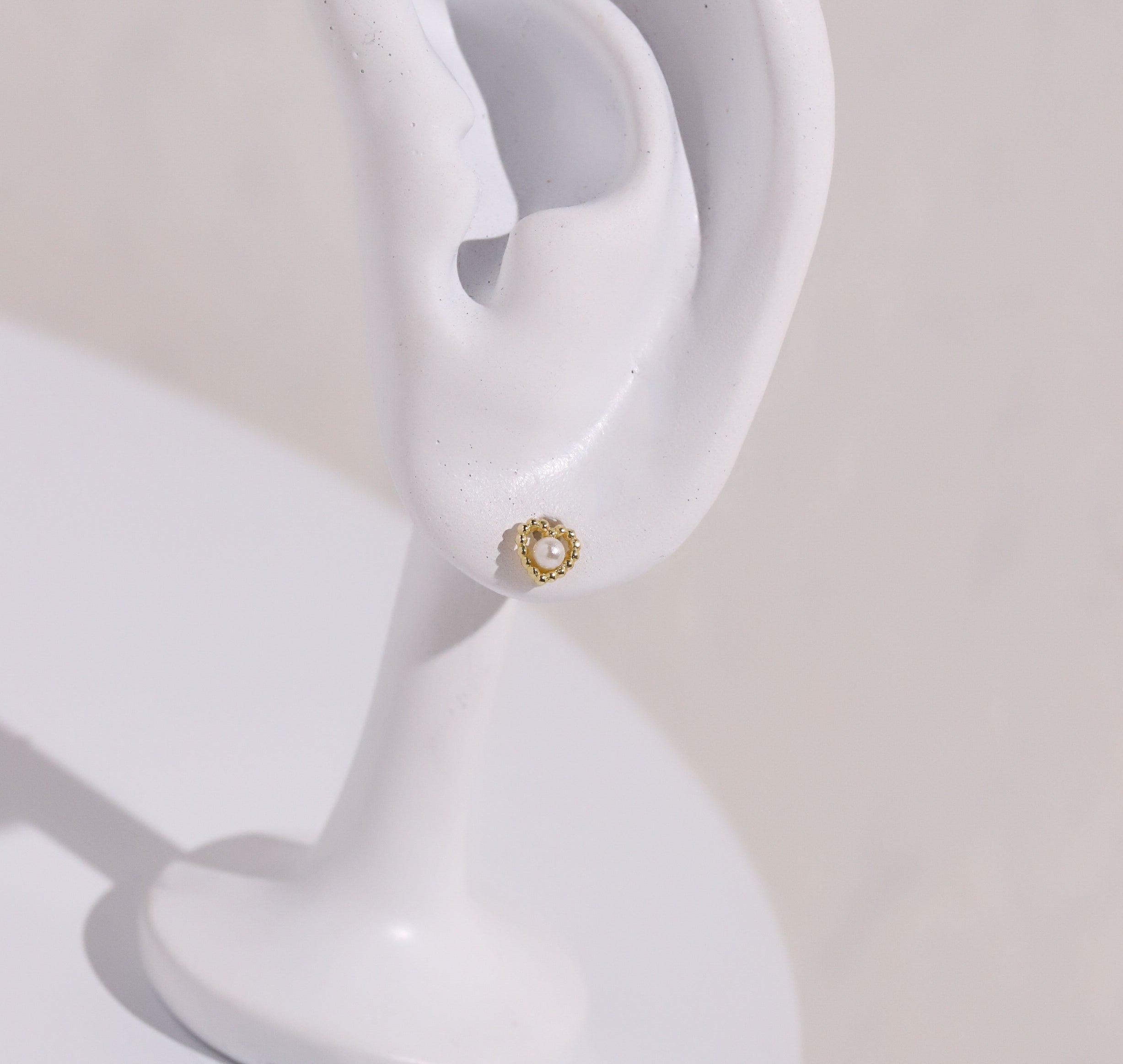 10K Gold Ball Heart with Pearl Studs