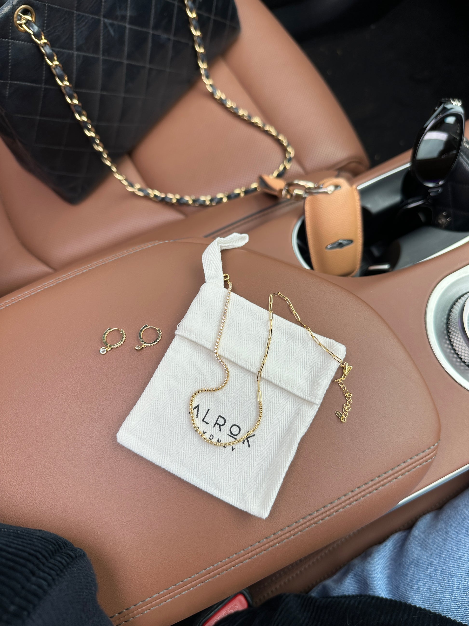 SEC023G Round Bezel Cubic Drop Hoops image 2