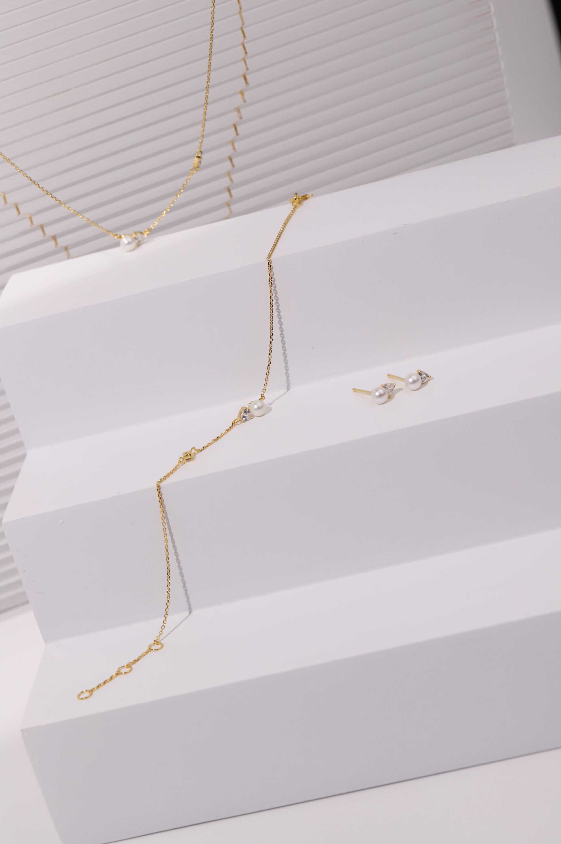 Pearl + Cubic Bracelet image 4