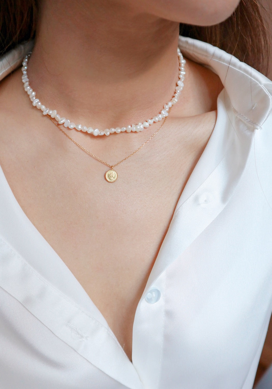 Winter Irregular Pearl Necklace M image 1
