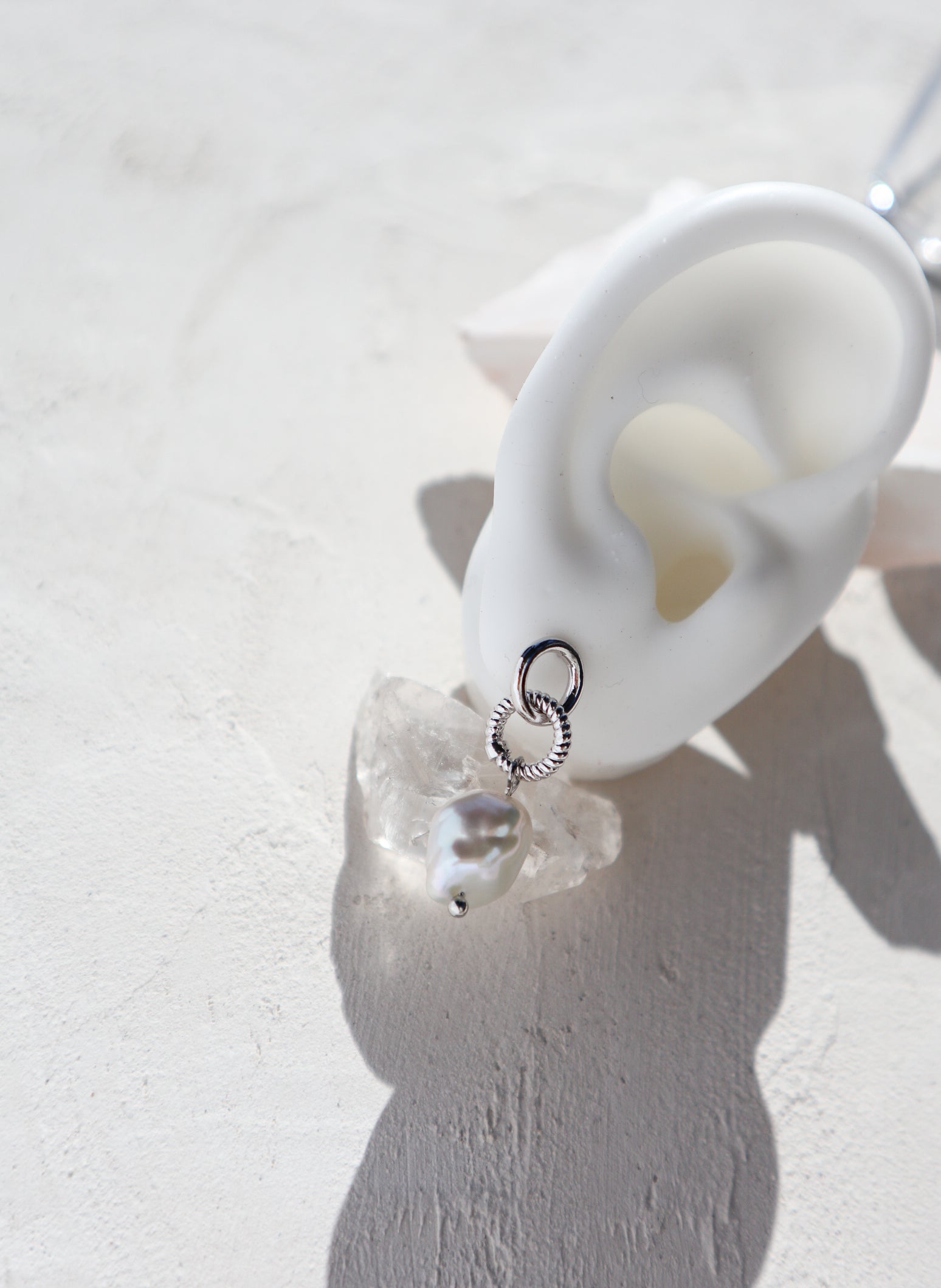 Rora Pearl Earrings image 5