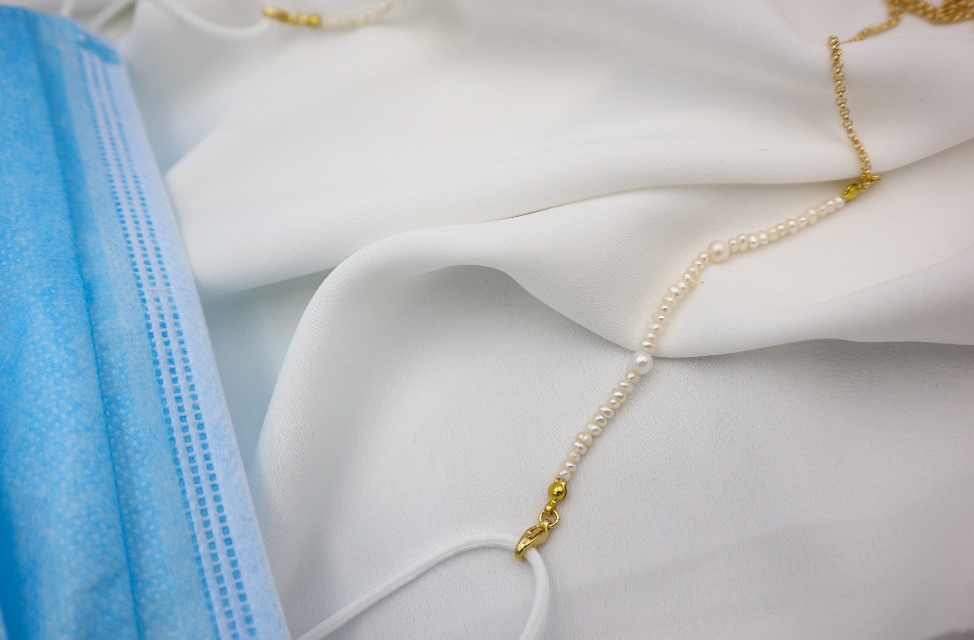 Pearl Sunglass / Mask Chain image 5