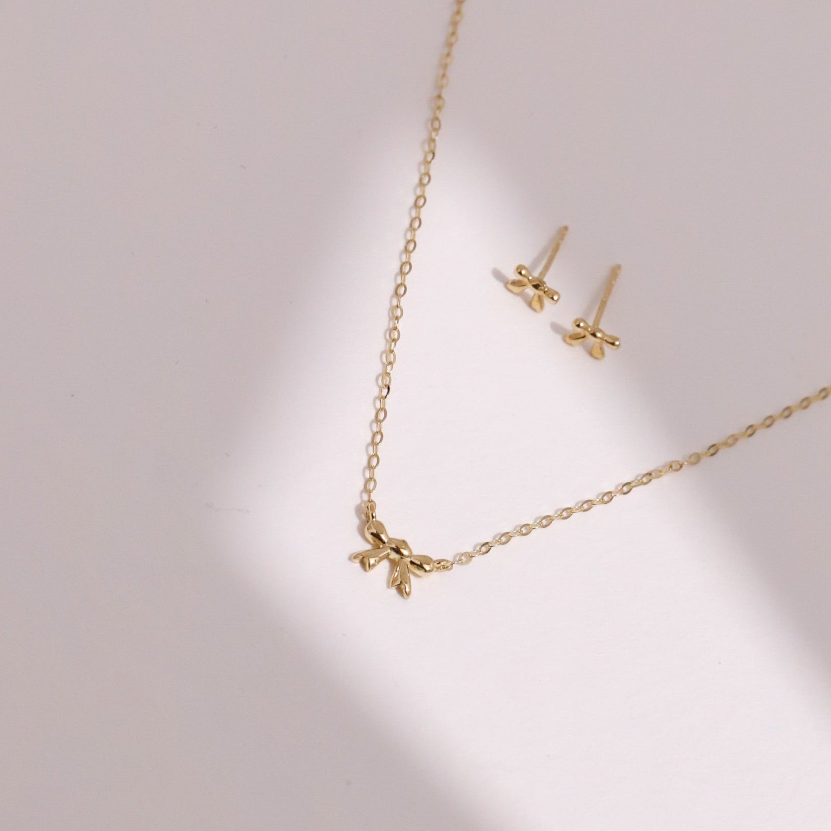 Tiny Bow 14K Gold Necklace