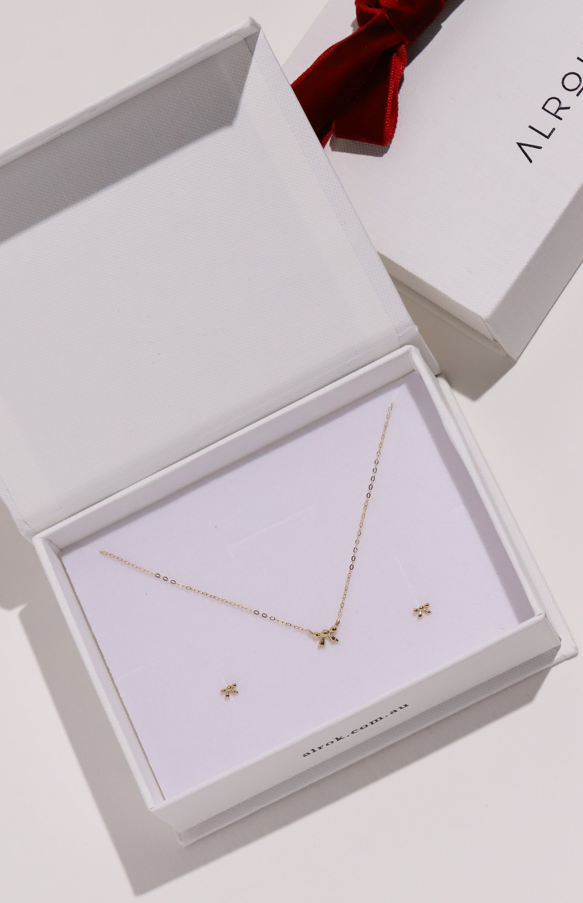 Tiny Bow 14K Gold Necklace