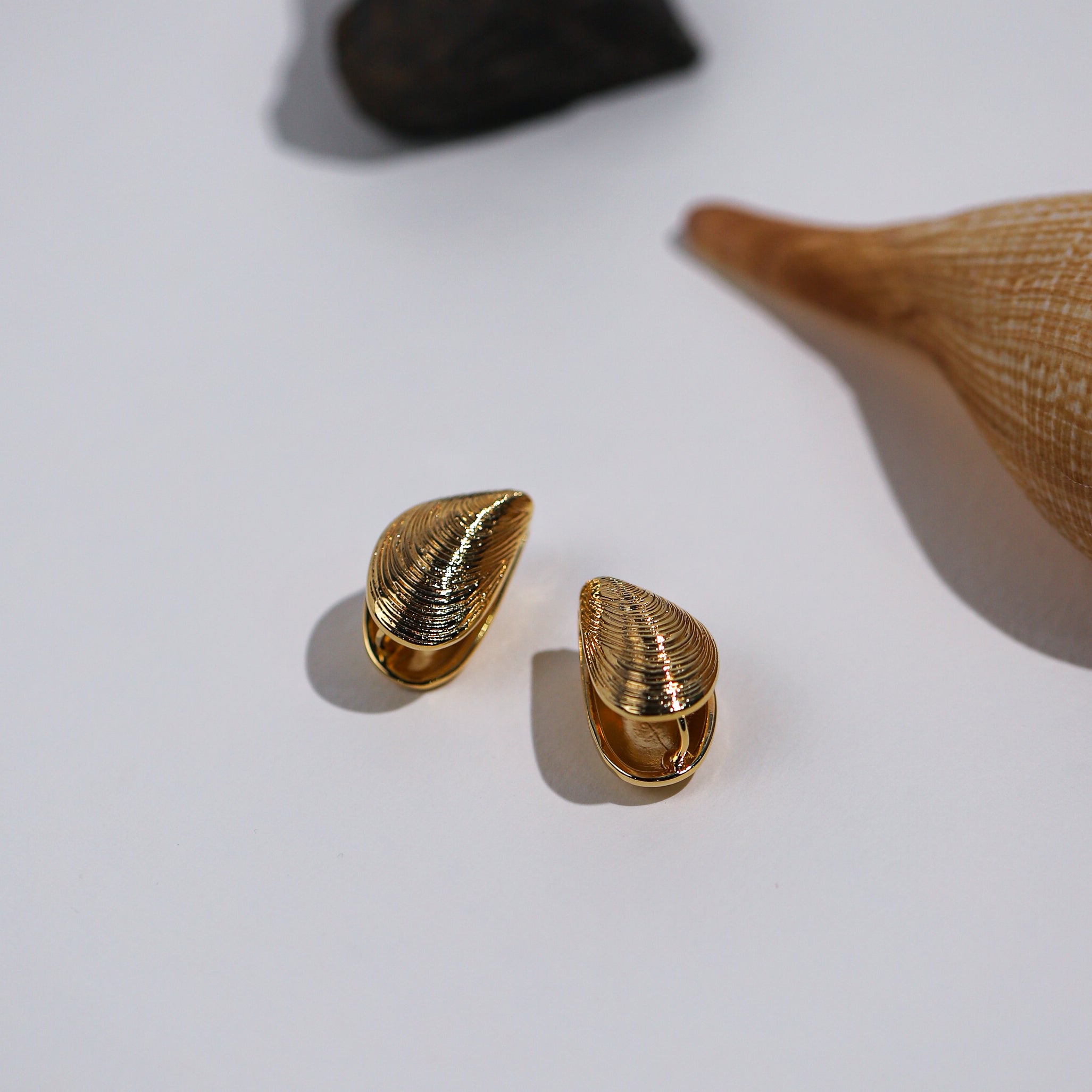 Sea Sculpt Mussel Earrings