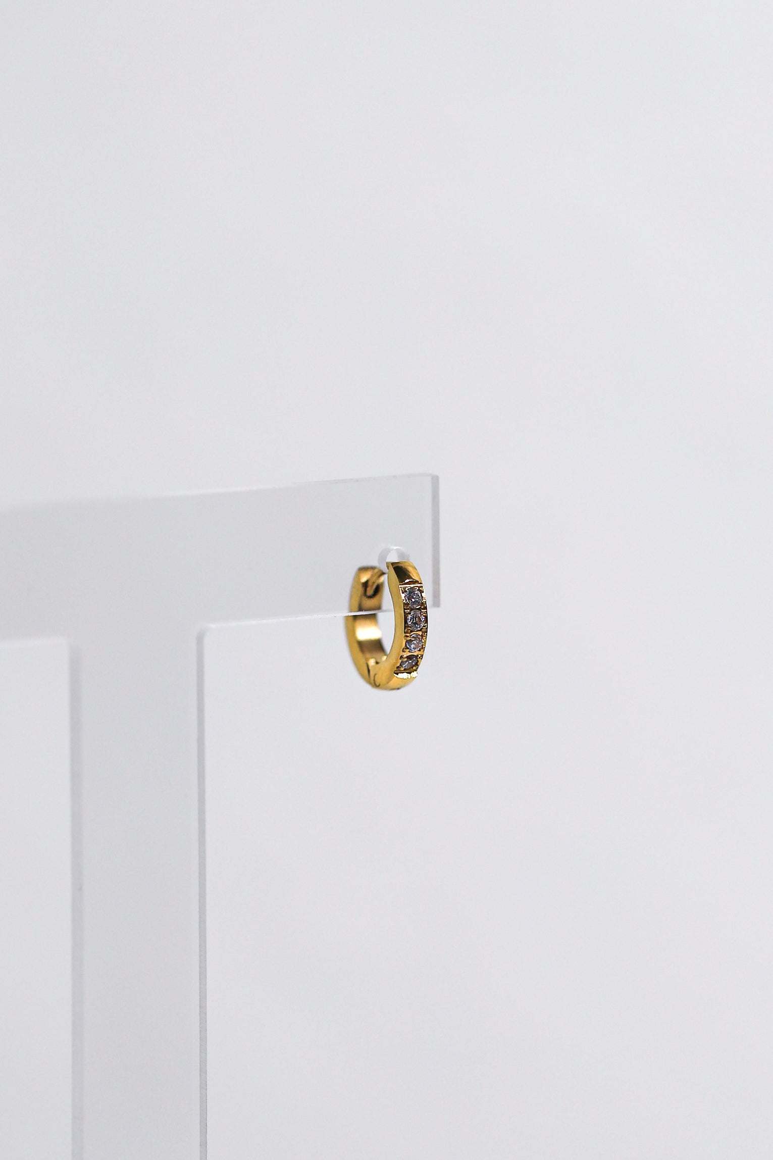 Everyday Pave Huggies