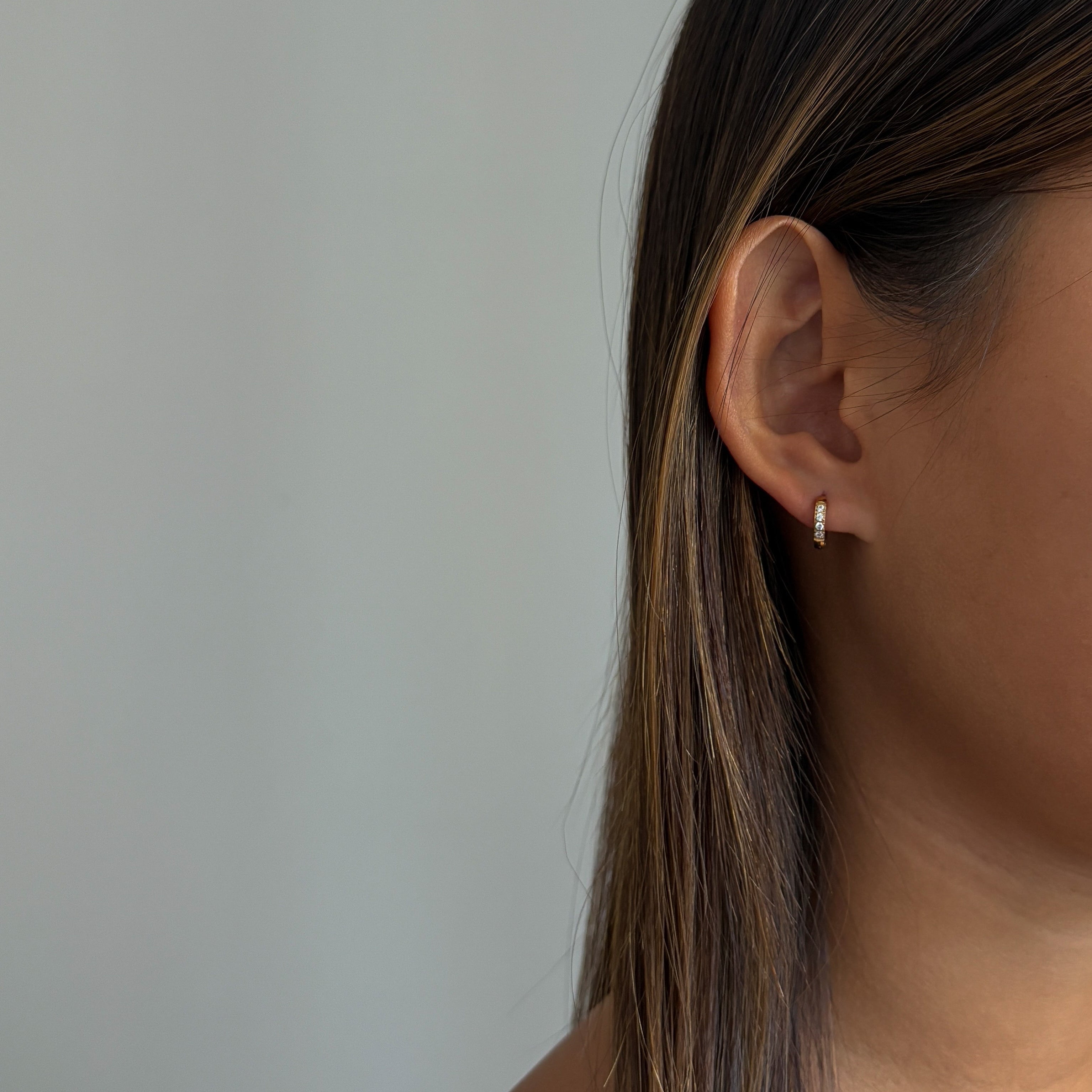 Everyday Pave Huggies