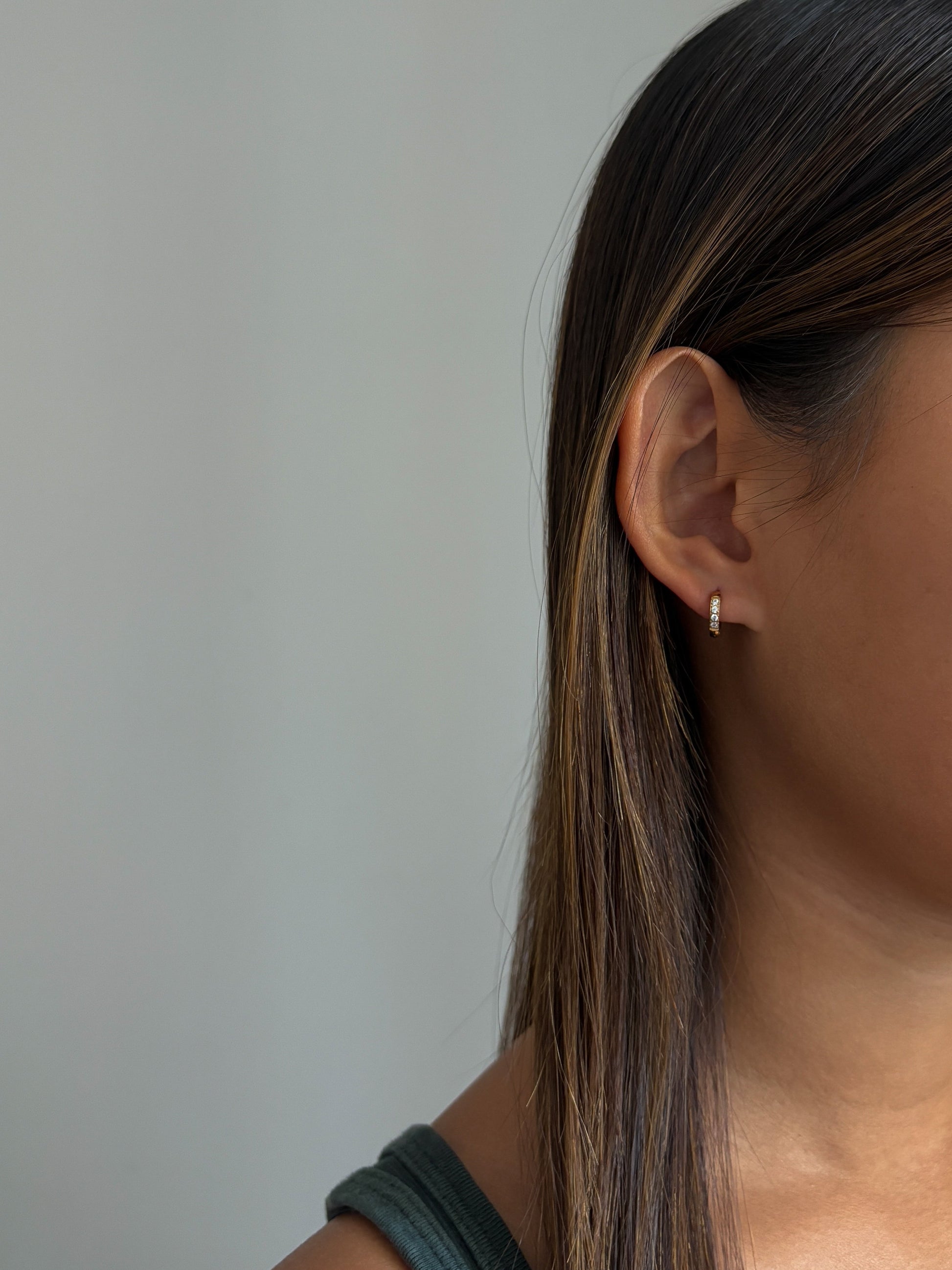 Everyday Pave Huggies