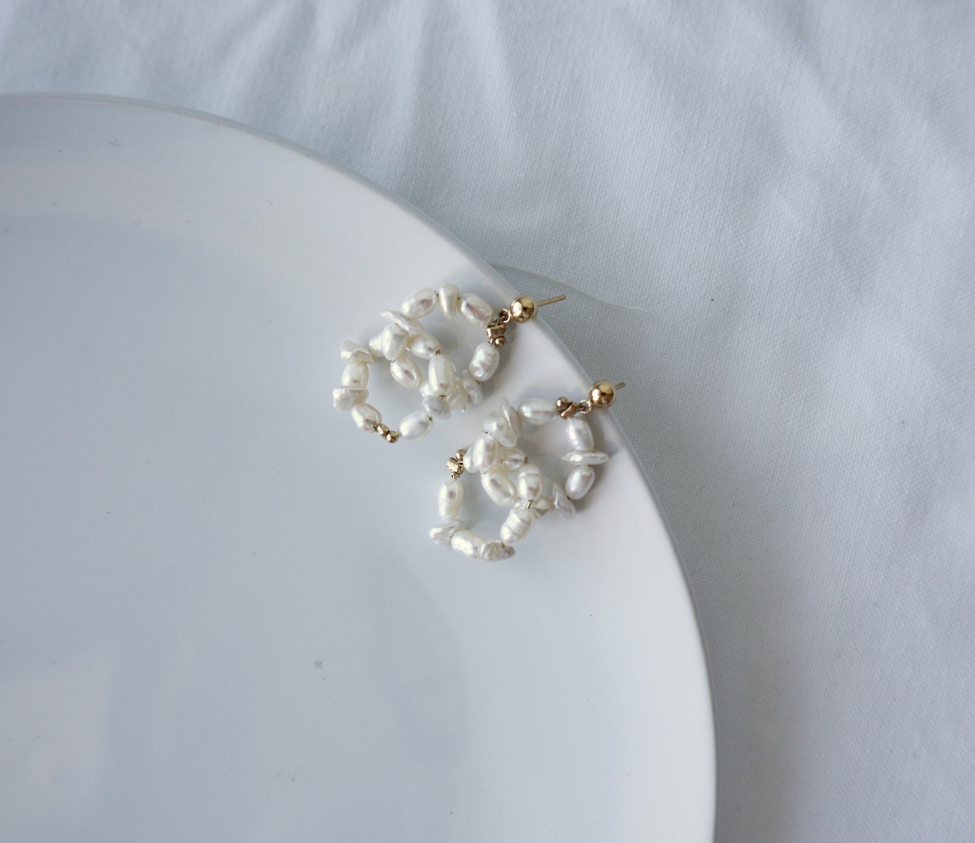 BGFP42 Snow Pearl Earrings Episode 2 image 4