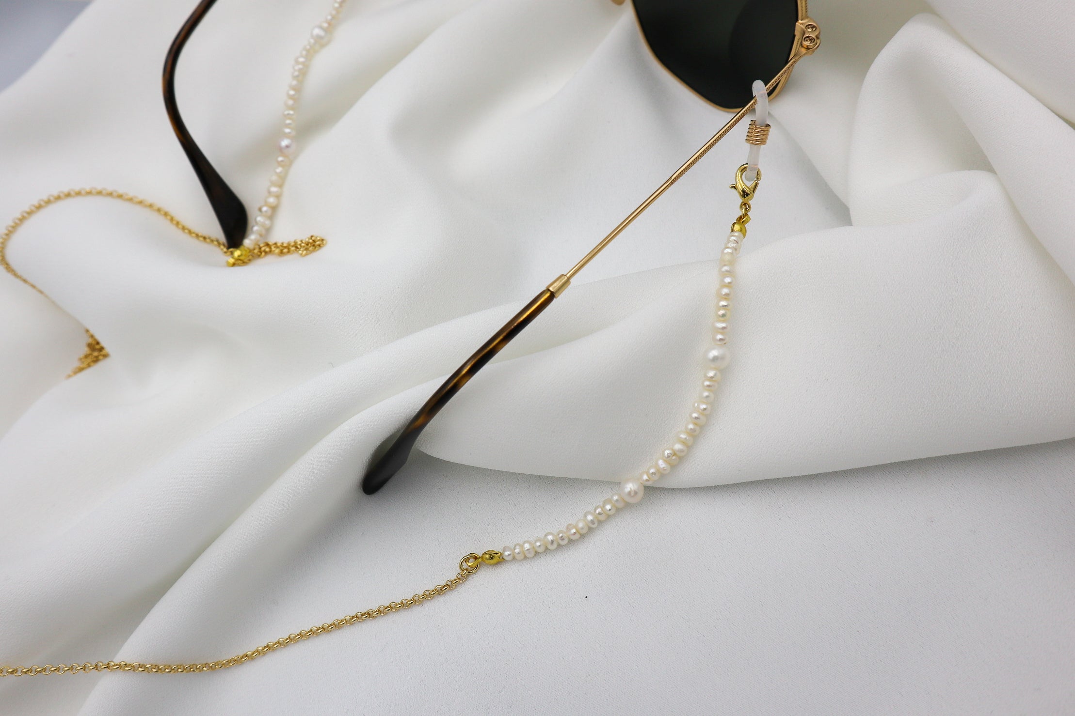 Pearl Sunglass / Mask Chain image 0