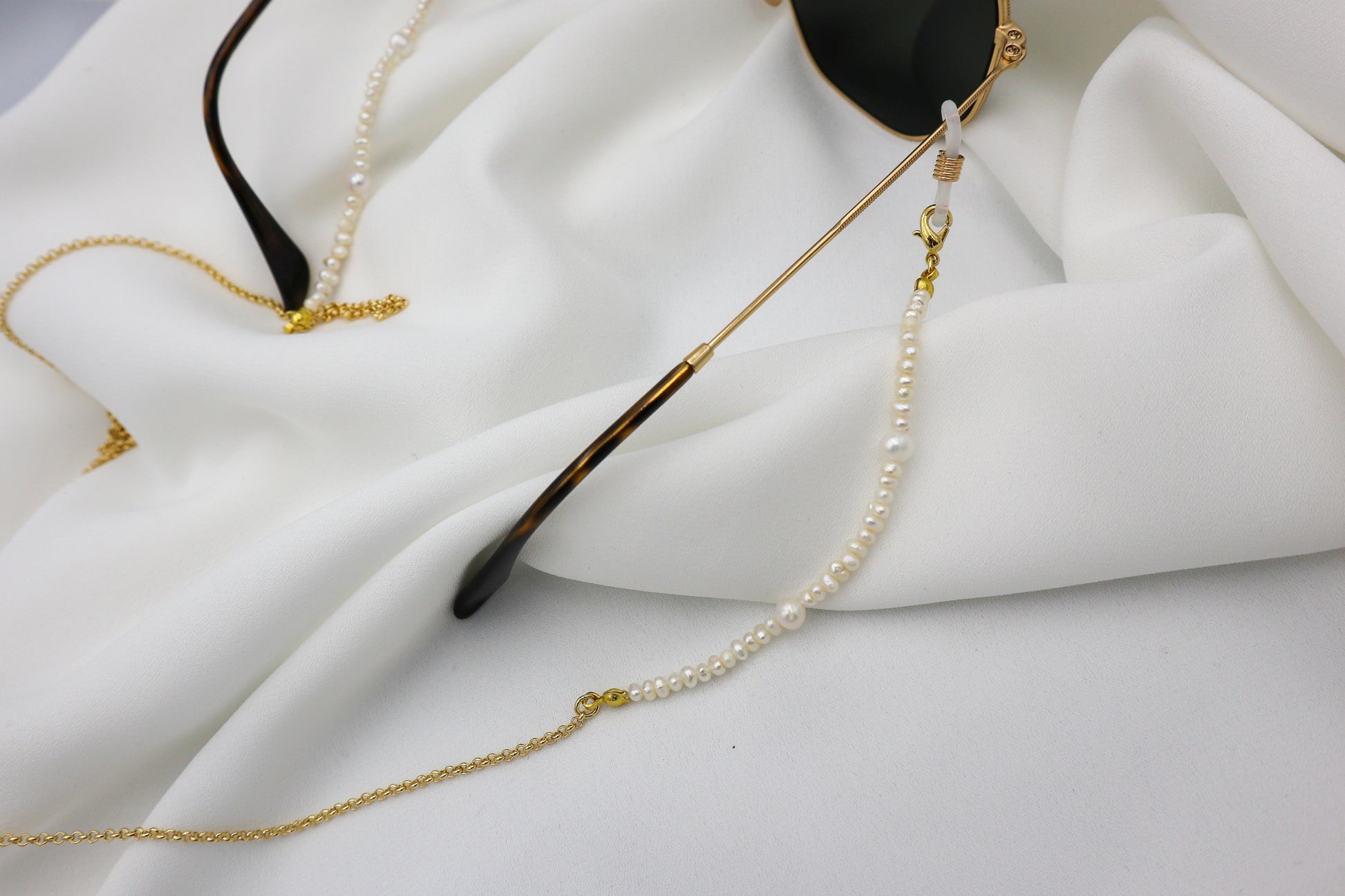 Pearl Sunglass / Mask Chain image 0