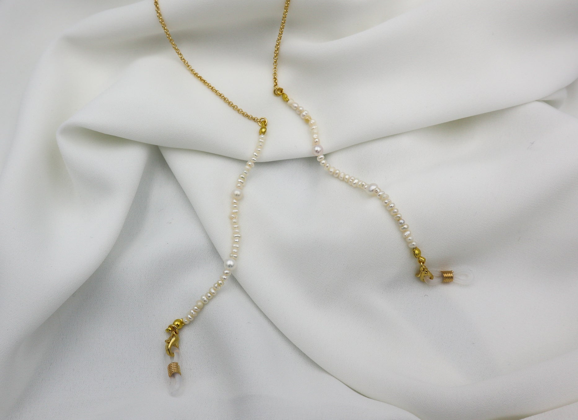 Pearl Sunglass / Mask Chain image 4